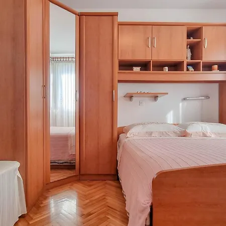 Nerina Apartment