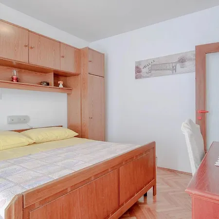 Apartment Nerina *
