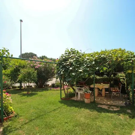 Nerina Apartment *